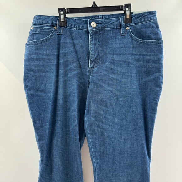 Aura Jeans Find Your Aura Dark Wash Mid-Rise Jeans with Embroidered Back Pockets - Picture 3 of 9